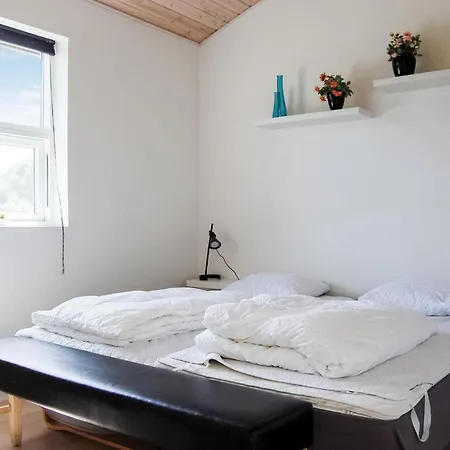 Дом отдыха Awesome Home In Aabenraa With Sauna Обенро